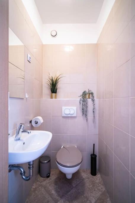 Free Parking! Soho Budapest 304, 4 Ppl, Ac, Fast Wifi, Smart Tv Εξωτερικό φωτογραφία