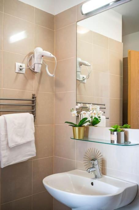 Free Parking! Soho Budapest 304, 4 Ppl, Ac, Fast Wifi, Smart Tv Εξωτερικό φωτογραφία