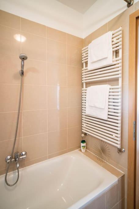 Free Parking! Soho Budapest 304, 4 Ppl, Ac, Fast Wifi, Smart Tv Εξωτερικό φωτογραφία